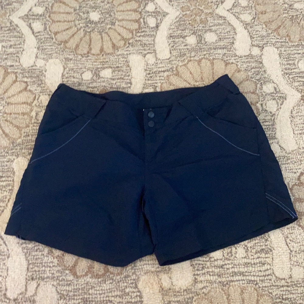 Women’s Columbia PFG shorts